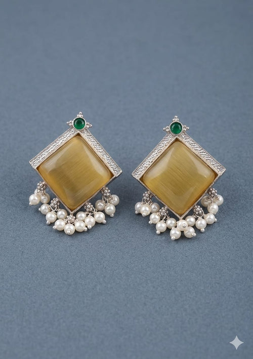 Chatpate Chakor Studs – Honey Gold Edition
